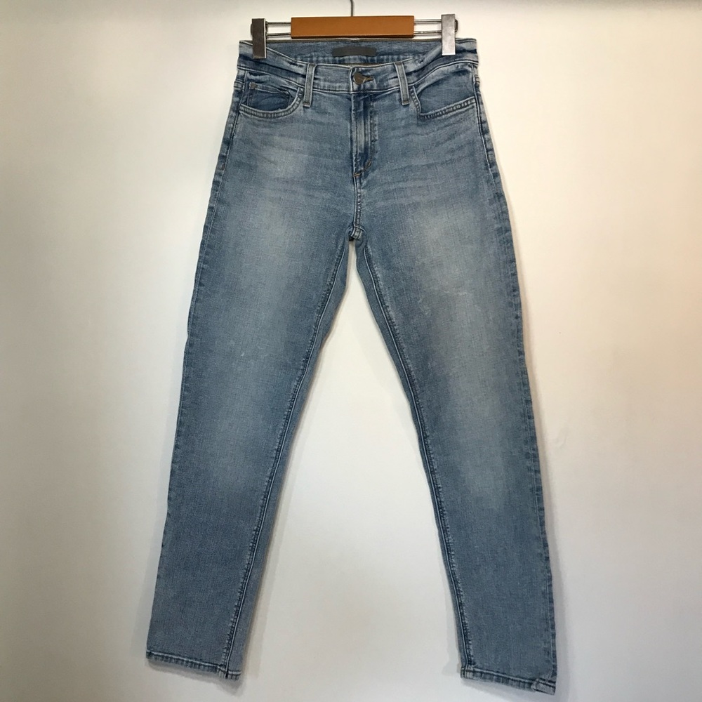 Like New!!  Joe’s Jeans The Bobby Boyfriend Mid-Rise 27 -
